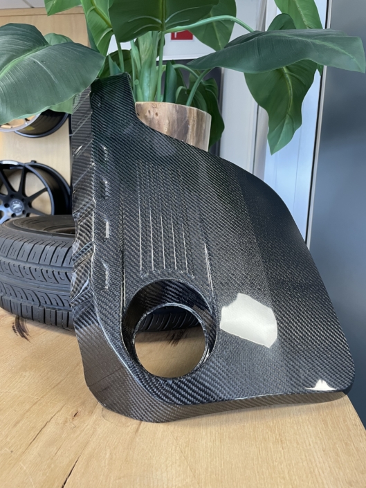 BMW M3 S55 Carbon Fiber Engine Cover - Afbeelding 2