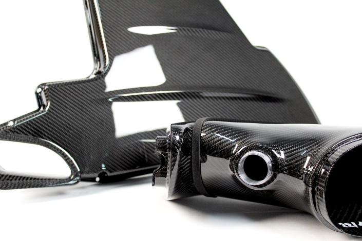 Karbonius BMW E90/E92/E93 M3 Carbon Airbox met ///M Logo - Afbeelding 2